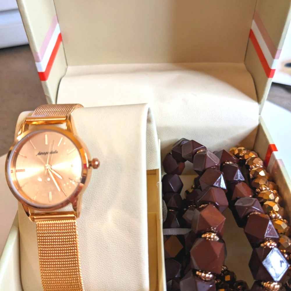Aeropostale Rose Gold Watch & Bracelet Set –‎ Gift Box (Battery Included)